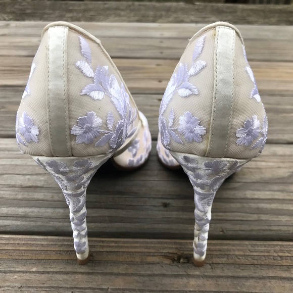 Betsey Johnson Women Heels Shoes Peep Toe White - Picture 5 of 8